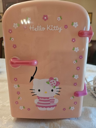 Hello kitty mini fridge - kitty,